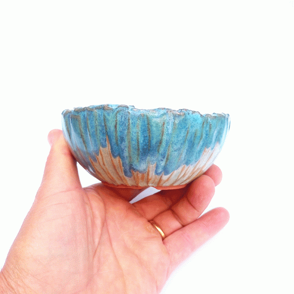 Vaso Orgânico Kurama Esmaltado cor Azul e Branco Ø12 x 5 cm - Imagem 3